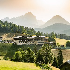 Außenansicht vom Hotel Neubergerhof in Filzmoos | Salzburger Land