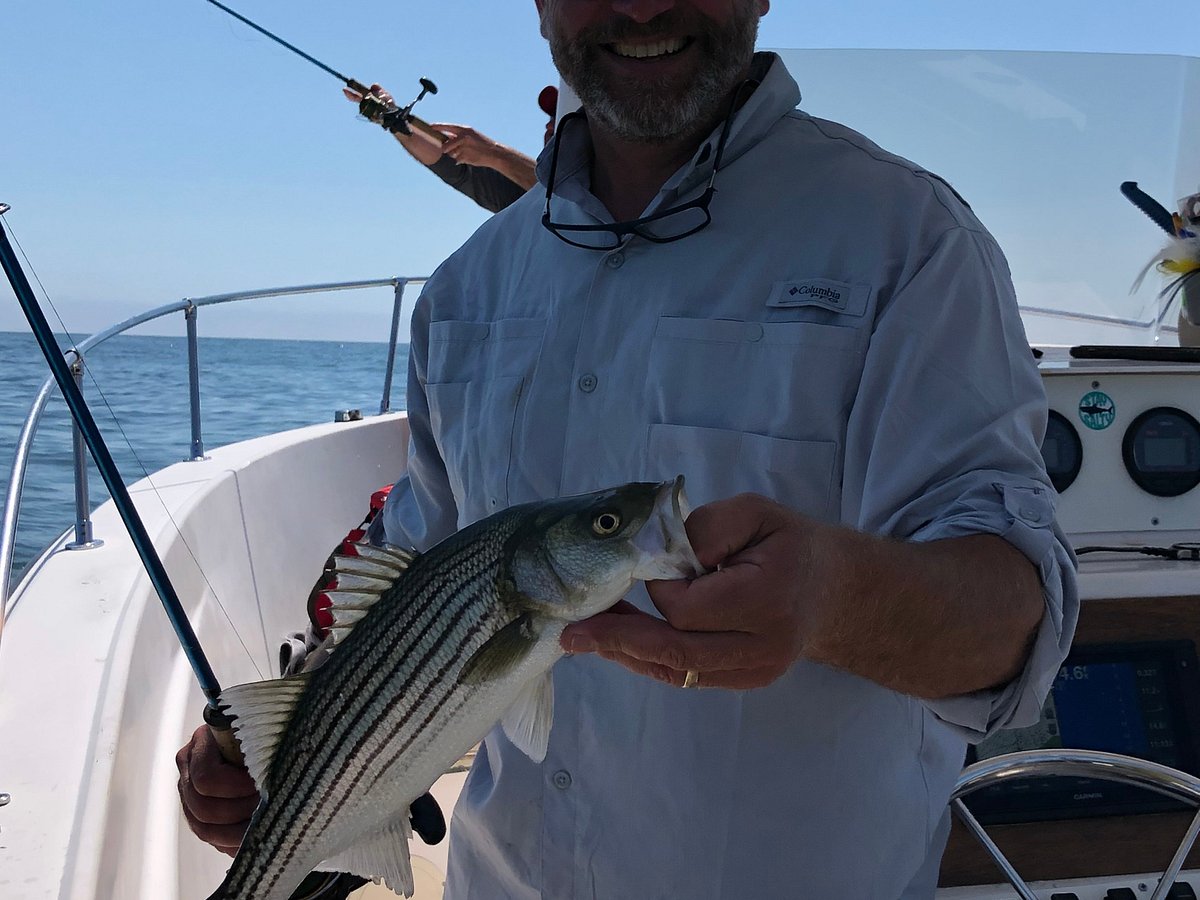 Striper snaps rod, but Barrington man lands fish