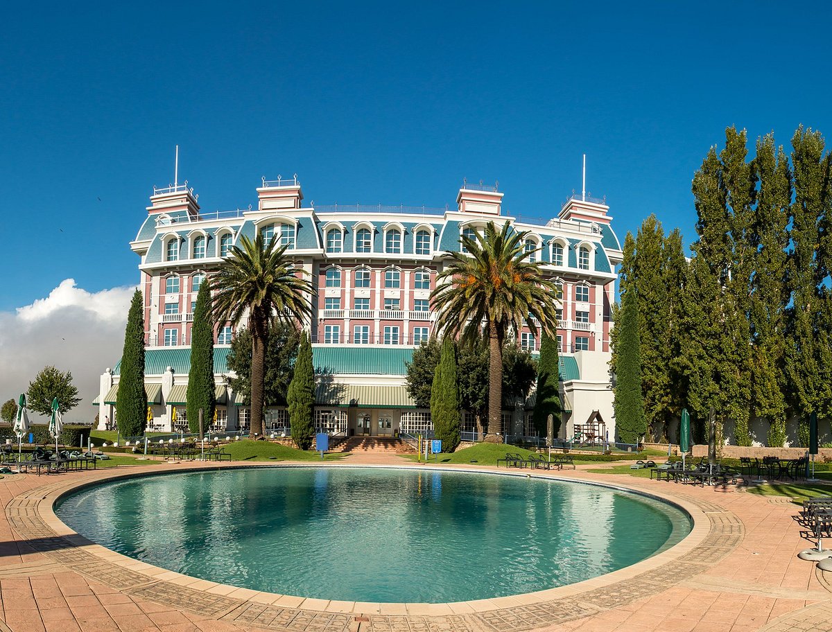Peermont Walmont at Graceland, Secunda, hotel in Mpumalanga