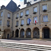 L'Hôtel de Ville