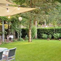 Ristorante "Il Bassotto" giardino esterno