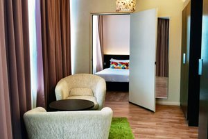 Room & Suite