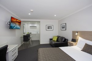 Room & Suite