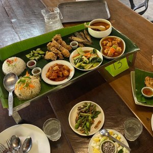 Adeline Villa & Rest House in Gopeng, image may contain: Brunch, Food Presentation, Fork, Spoon