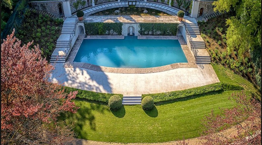 NINFEO NEL GIARDINO PRIVATO DI VILLA SIGURTÀ
