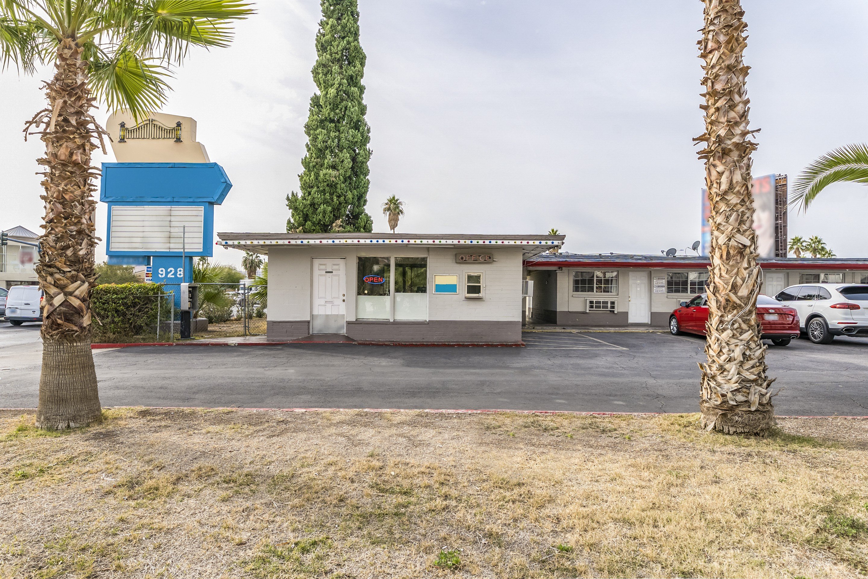 OYO GATEWAY MOTEL LAS VEGAS NORTH STRIP FREMONT ST. AREA 80