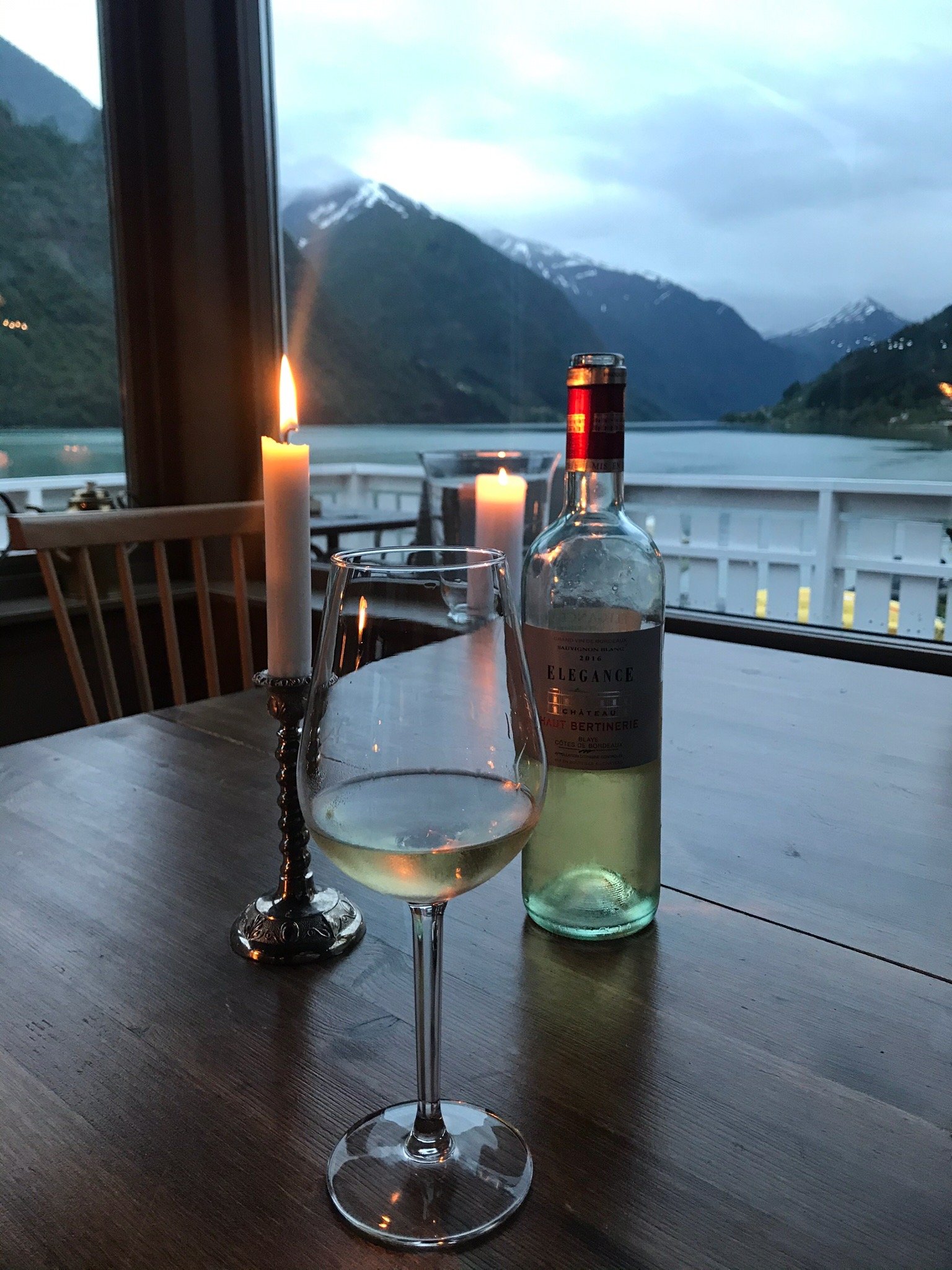 FJÆRLAND FJORDSTOVE HOTEL & RESTAURANT (Fjaerland) - Hotel Reviews ...