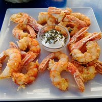 gambones fritos con salsa alioli