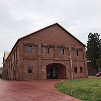 弘前れんが倉庫美術館