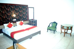 Room & Suite