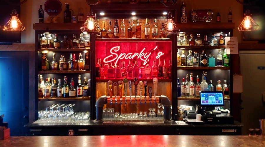 Sparky's full bar