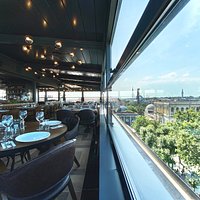Loti Cafe & Roof Lounge