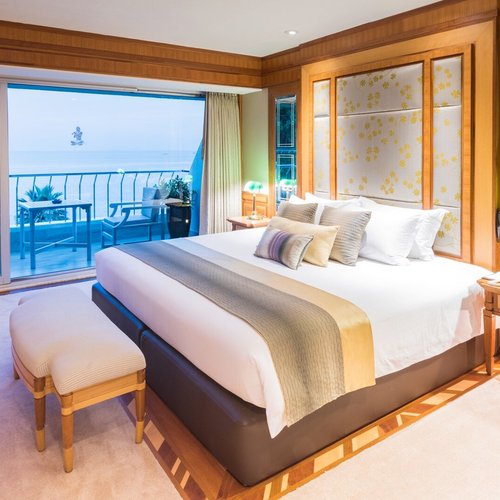 Royale Wing Suite - Luxury Kata Beach hotel - Mom Tri's Villa Royale