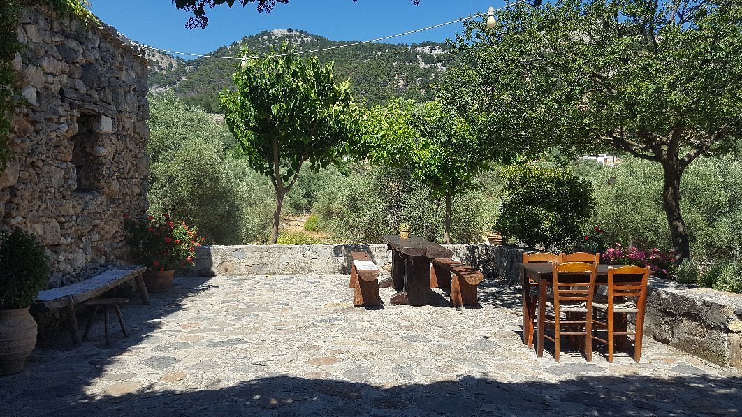 GUESTHOUSE ALONIA - Updated 2024 Guest house Reviews (Sfakia, Greece)