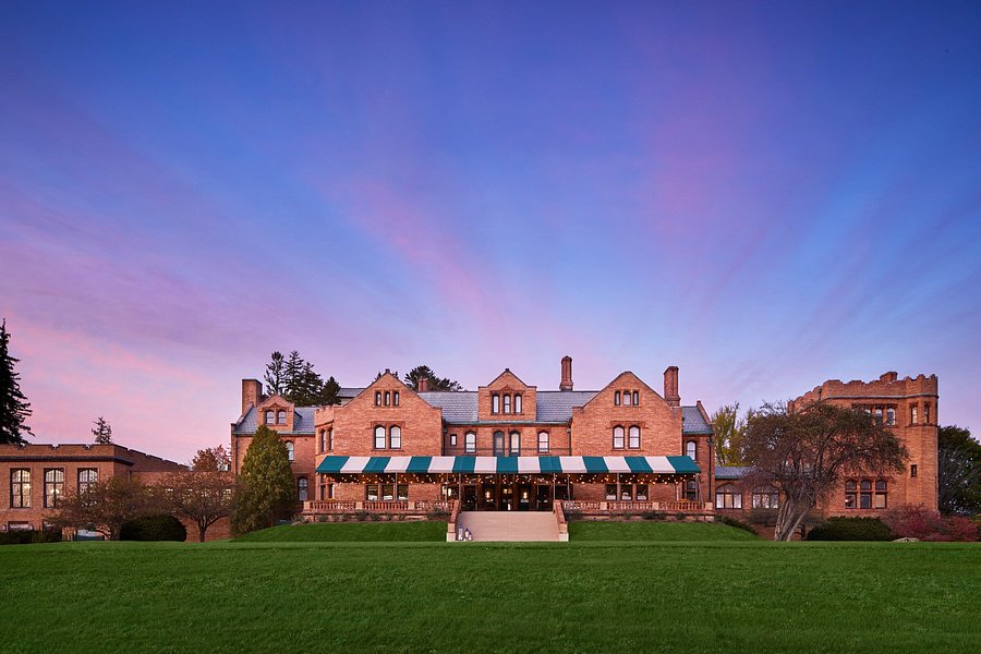 WYNDHURST MANOR & CLUB - Updated 2021 Prices & Resort Reviews (Lenox