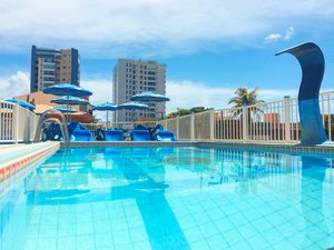 Piscina e praia