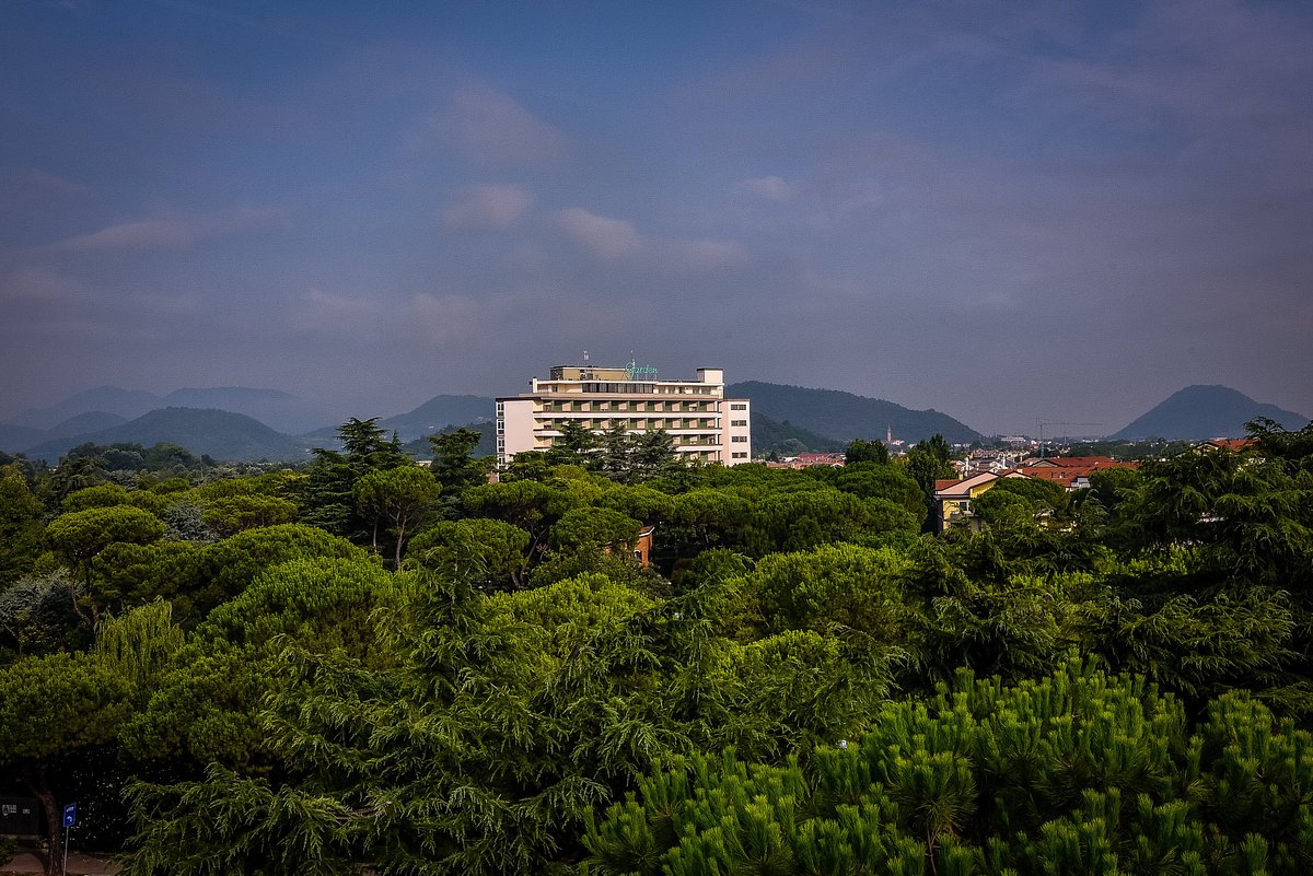Hotel Garden Terme โรงแรมใน มอนเตกรอตโตเตอร์เม