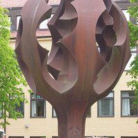 Statyn ''Kunskapens Träd'' i Västerås
