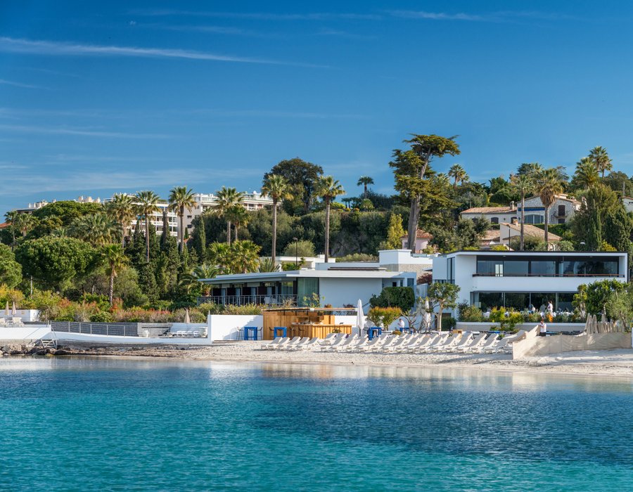 hotel avec piscine a antibes pas cher