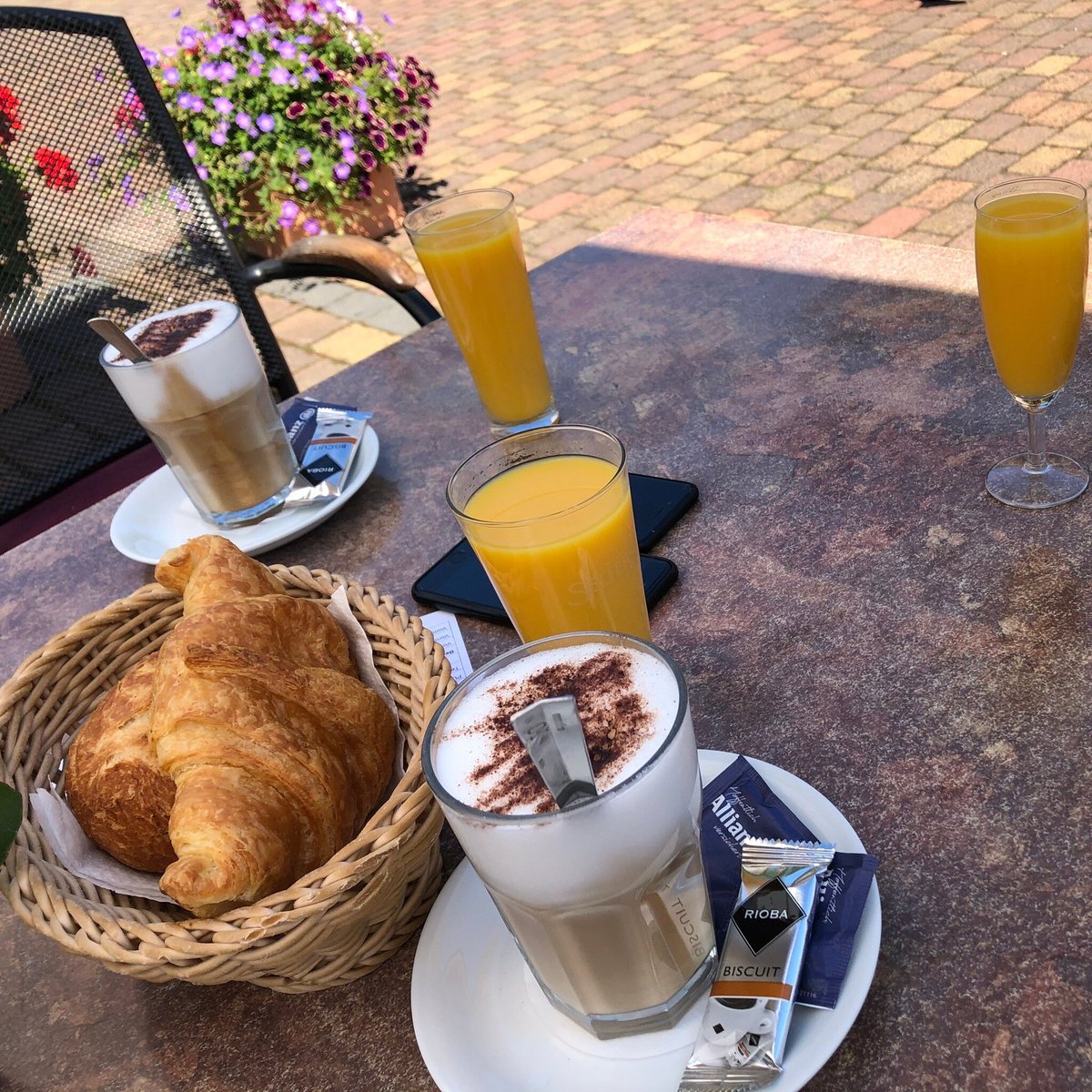 CAFE IM GARTEN EDEN, Maintal Restaurant Bewertungen, Telefonnummer