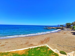 Pool & Beach