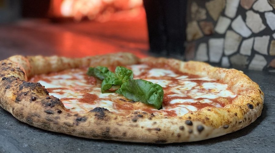 Pizza margherita