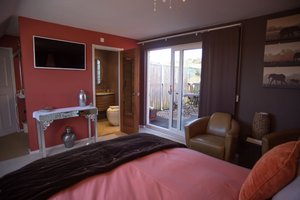 Room & Suite