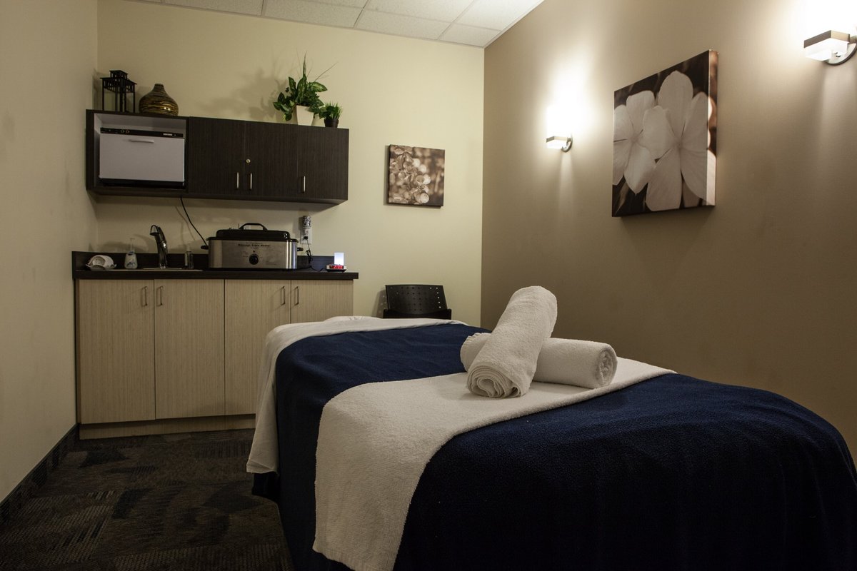 Hand & Stone Massage & Facial Spa (toronto, Ontario): Hours, Address 