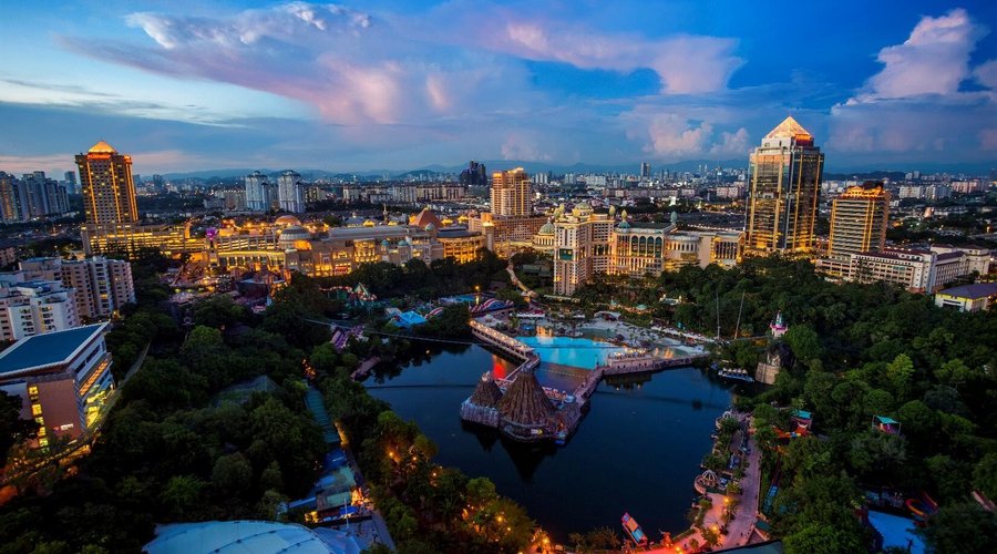 Sunway Lagoon theme park directly linked to Sunway Clio Hotel making it a prime destination