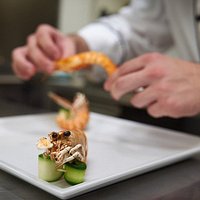 In cucina l’originalità è di primaria importanza, e questo può essere un modo assai sottile per affermare che la cucina è scienza e arte, “arte benedetta” la cui conservazione consiste in una rivoluzione perpetua, che si preserva attraverso la sua distruzione.