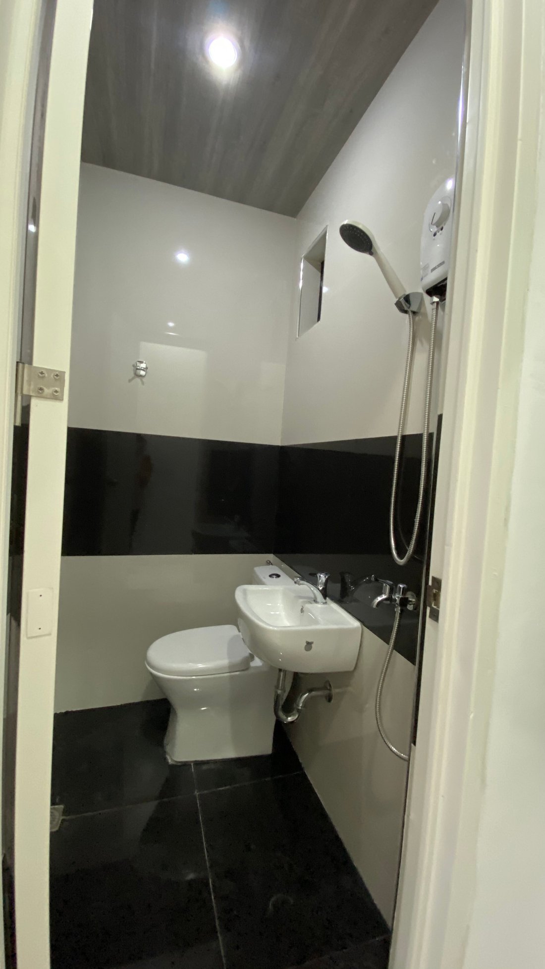 GRANDVILLE SUITES - Lodging Reviews (Valencia City, Philippines)