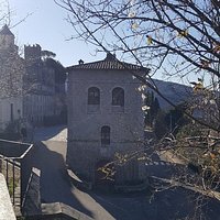 Borgo bellissimo fresco , il silenzio e le montagne soluzione per chi non può allontanarsi molto di quesi tempi