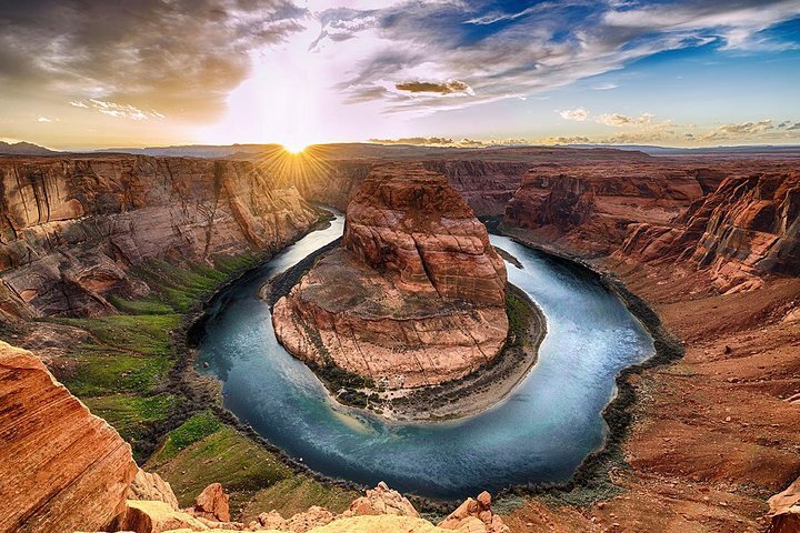 2024 Antelope Canyon and Horseshoe Bend Day Tour from Flagstaff