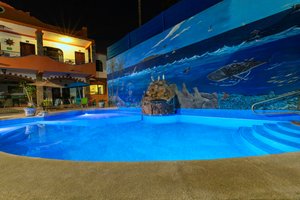 Piscina y playa