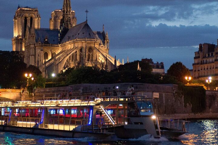 2024 Paris Audio Guided Sightseeing Cruise In Seine River   Caption 