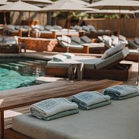 UMBH Pool