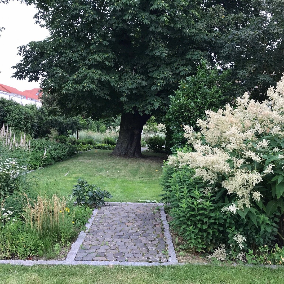 DER WEISSE GARTEN (Haldensleben) Qué SABER antes de ir