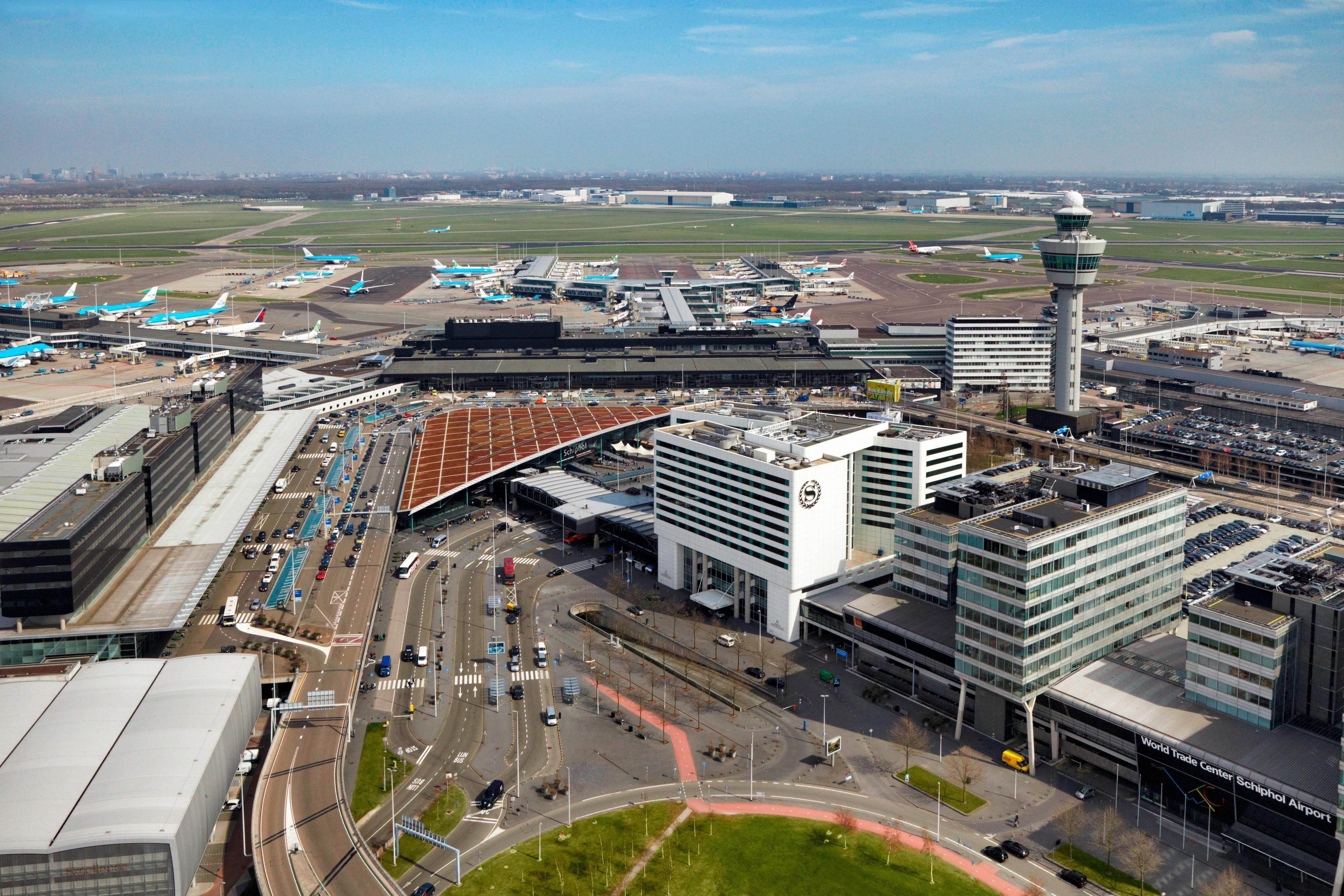 amsterdam airport to city center