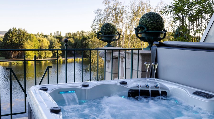 Chambre Deluxe d'exception avec Spa privatif sur la terrasse