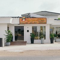 Between 2 Buns new location.