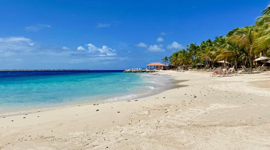 The tranquil beach at Harbour Village