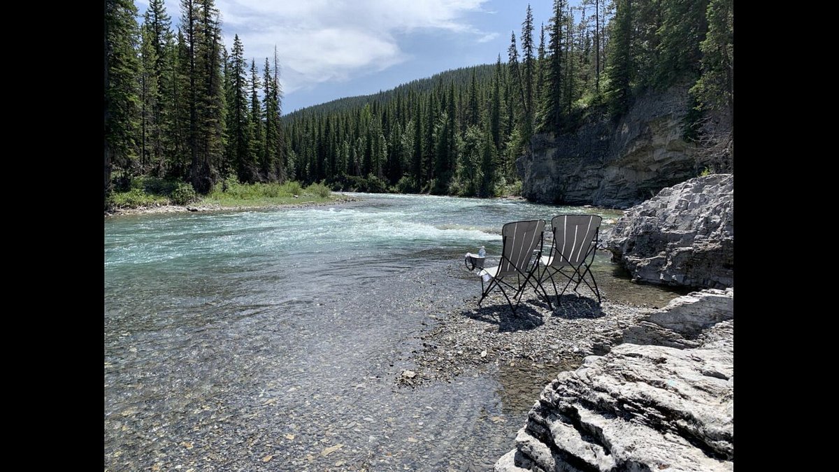 BEAVER FLATS CAMPGROUND (Bragg Creek, Canada) foto's en reviews