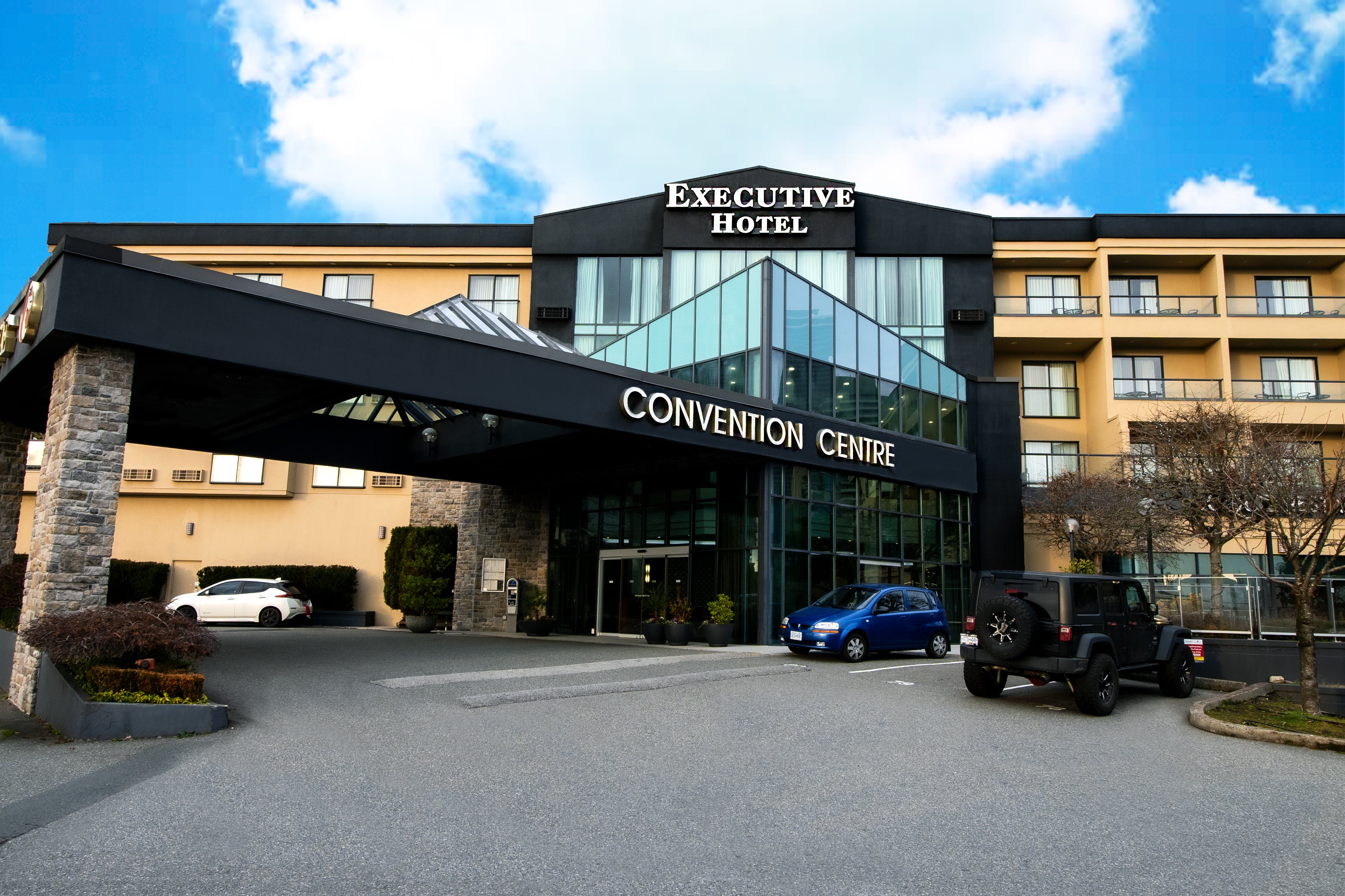 EXECUTIVE SUITES HOTEL & CONFERENCE CENTRE, METRO VANCOUVER $123 