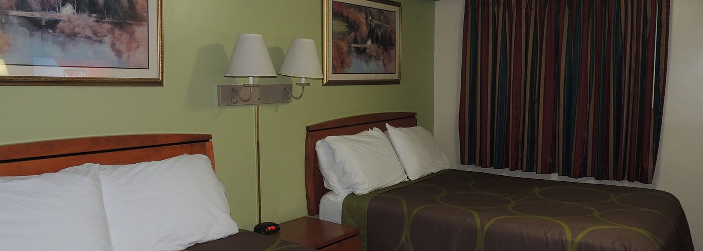 Guest Room  Relax Inn Bloomsburg