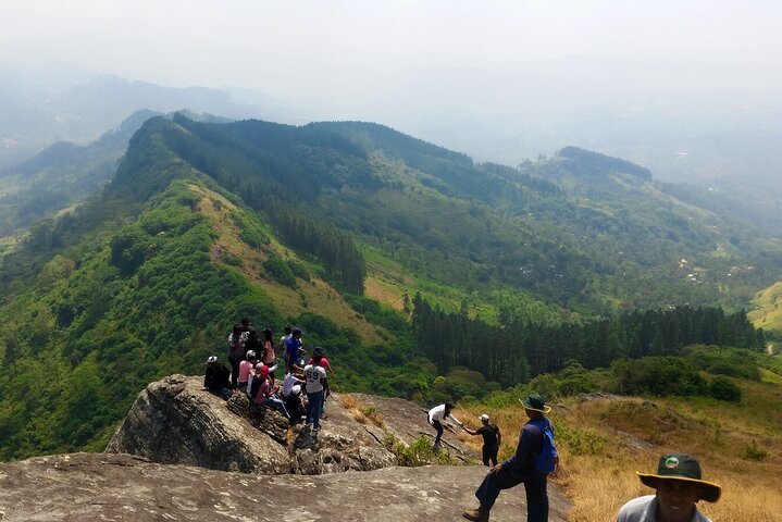 Trekking in Kandy Hanthana Mountain Range | Ampitiya, Sri Lanka