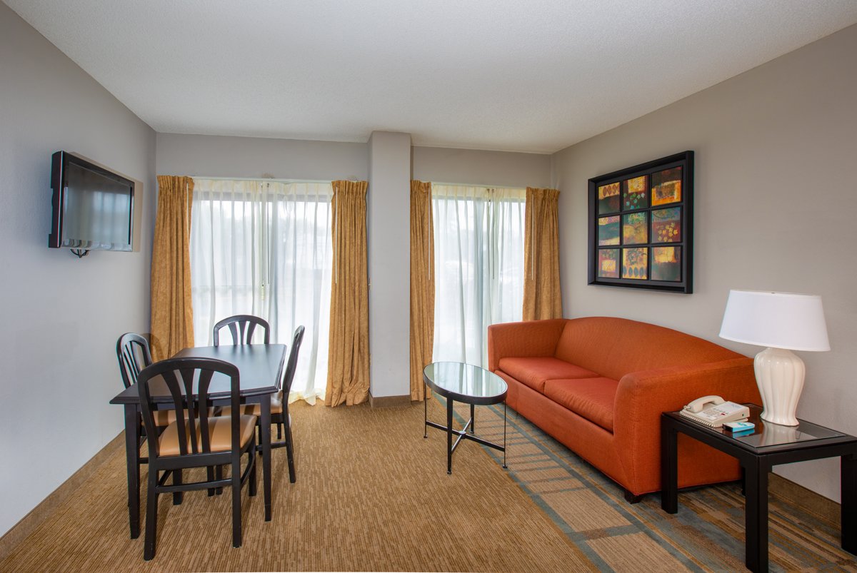 Hotel photo 22 of The Enclave Hotel & Suites.