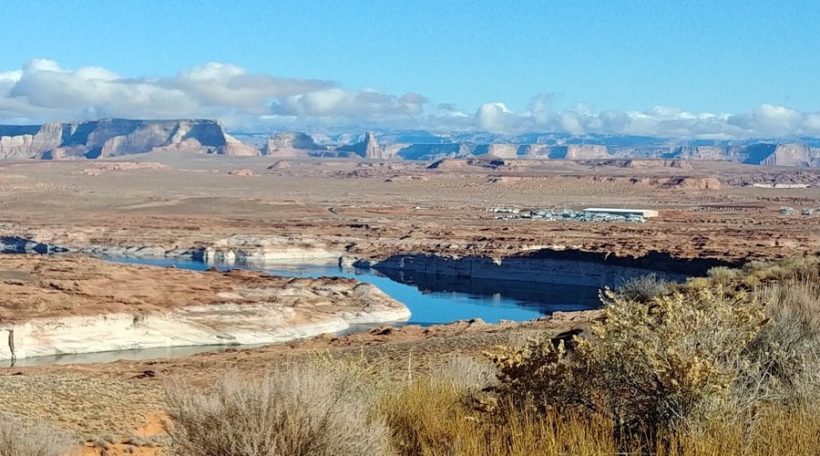 Rim Trail view towards Antelope Marina & Canyon