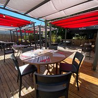 le calme de la terrasse et du jardin au coeur de la ville de Lorient