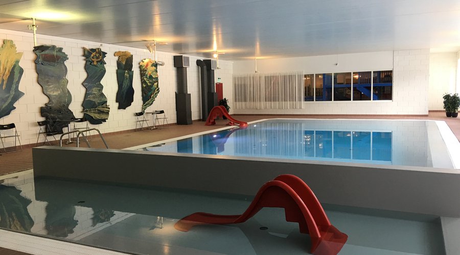 Indoor pool 32c all year