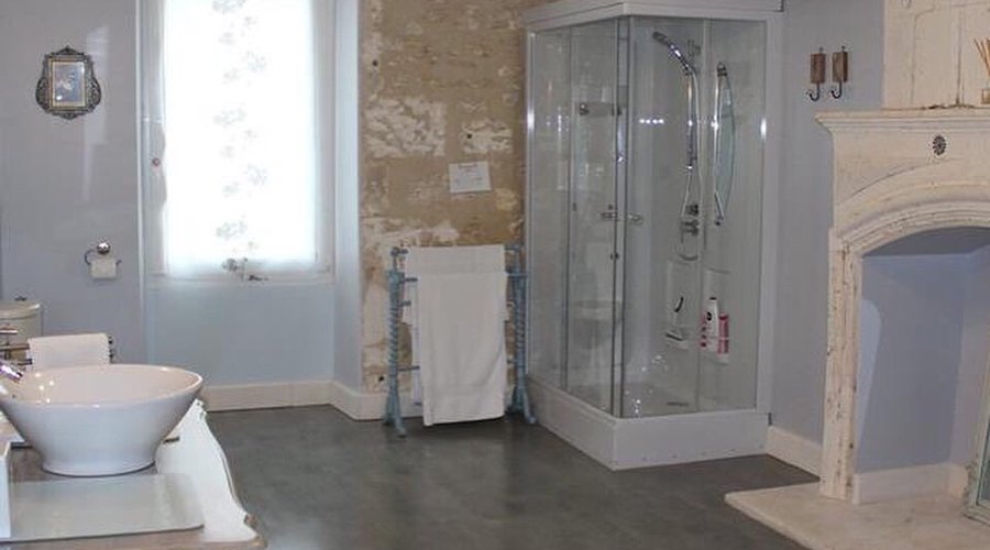 Bathroom in Le Jardin.